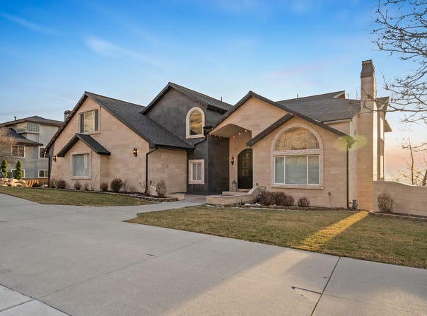 5758 S WASATCH Blvd, Holladay, UT 84121