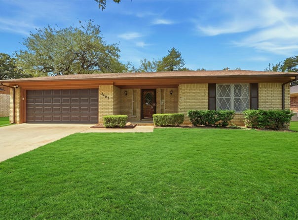 2403 Caprice Avenue, Denison, TX 75020
