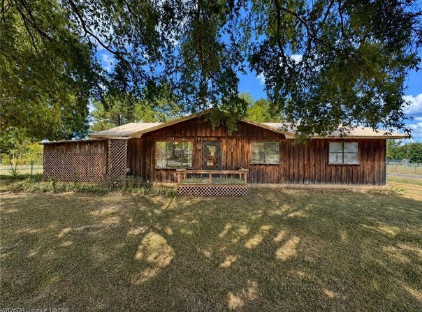 90 W Scott ST, Magazine, AR 72943