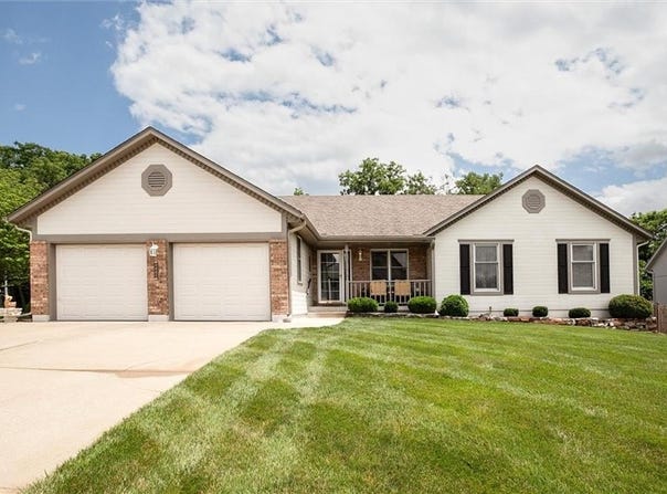 3401 Gateway Drive, Independence, MO 64057