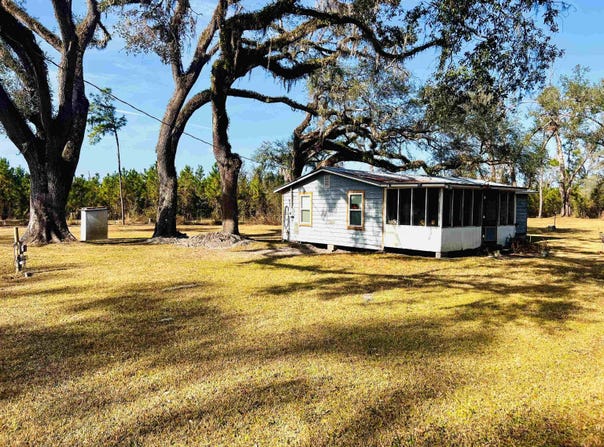 1991 Cairo Parker Road, Perry, FL 32347