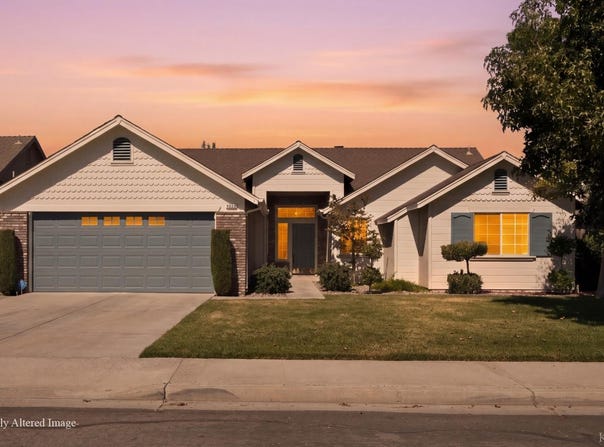 3024 Pine Street, Hanford, CA 93230