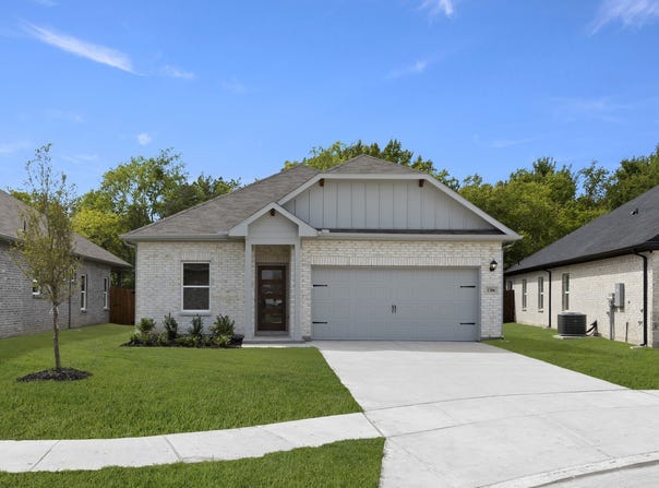 1306 Cole Drive, Trenton, TX 75490