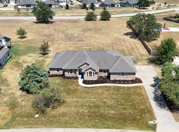 268 Chisholm Trl, Bastrop, TX 78602