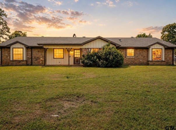 1006 Spring St, Longview, TX 75604