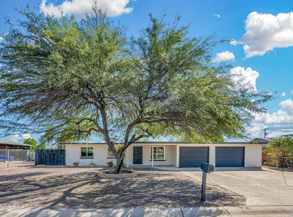 5844 E 34th Street, Tucson, AZ 85711