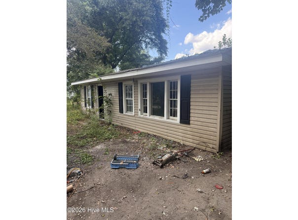 1068 Sullivan Road, Kinston, NC 28504
