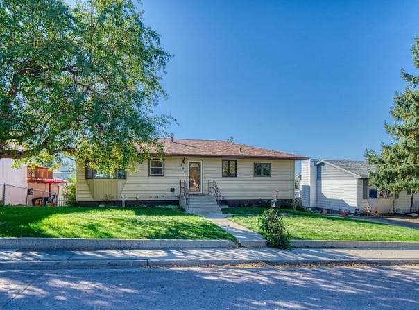 305 11th W, Gillette, WY 82716