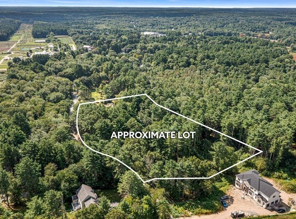 54 S Walpole St, Sharon, MA 02067