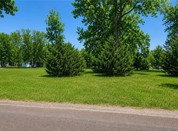 Lake Viking Terrace lot: 2240, Gallatin, MO 64640