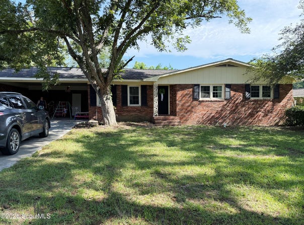 305 Purdom Drive, Blackshear, GA 31516