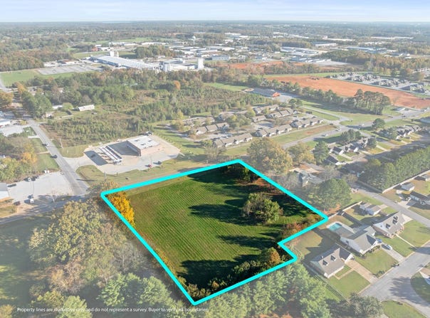 Chisholm Rd, Florence, AL 35630