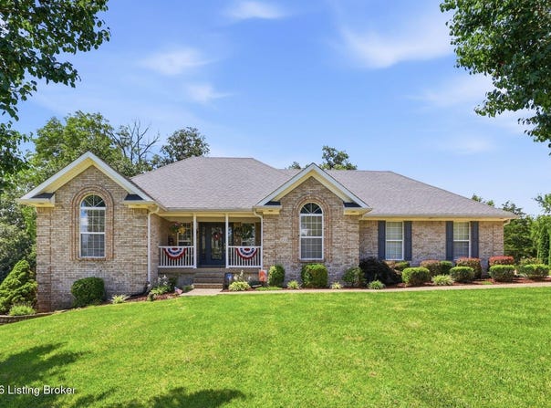242 Kingswood Ct, Taylorsville, KY 40071