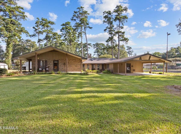 314 Whispering Pines Lane, Eunice, LA 70535