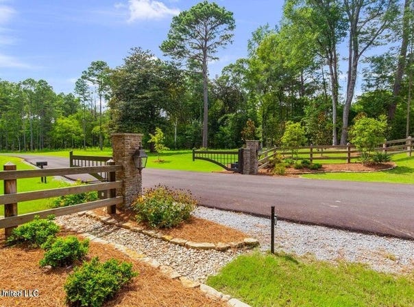 Springwood Trail lot: 1, Flora, MS 39071
