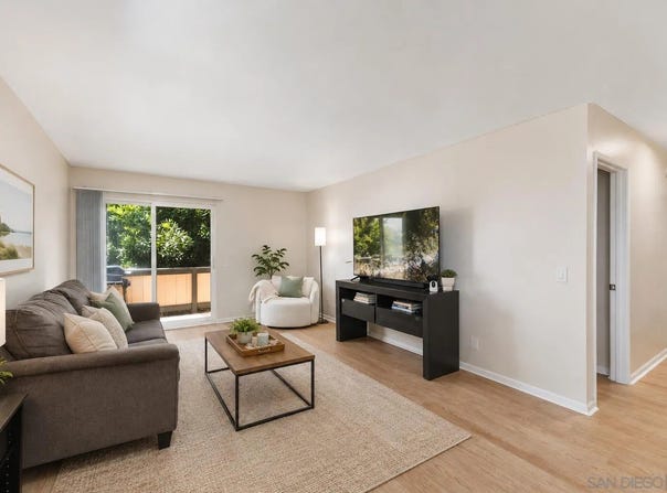 868 E Alvarado, Fallbrook, CA 92028