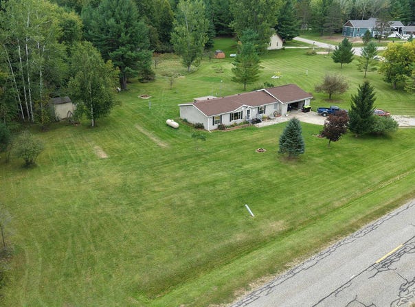 5348/5340 Avebury Way, Gladwin, MI 48624