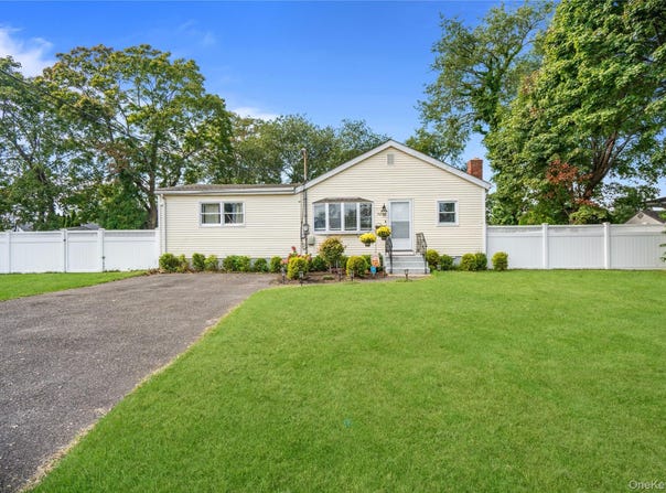 162 Carlls Path, Deer Park, NY 11729