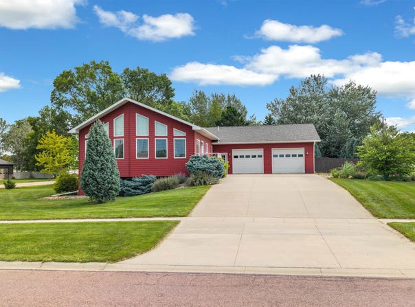 311 Spillway Dr., Pickstown, SD 57367
