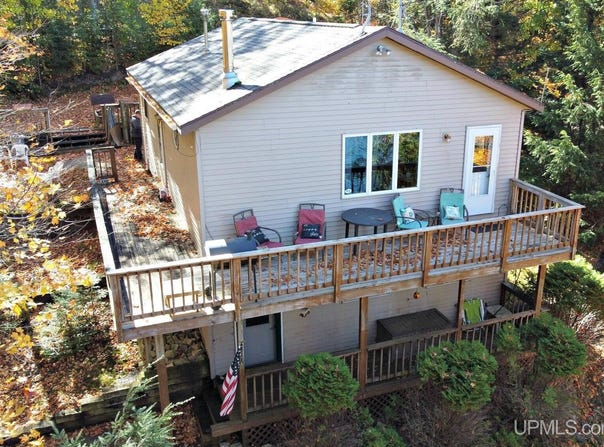 W16468 S Hilbert Road, Armstrong Creek T-WI, WI 54103