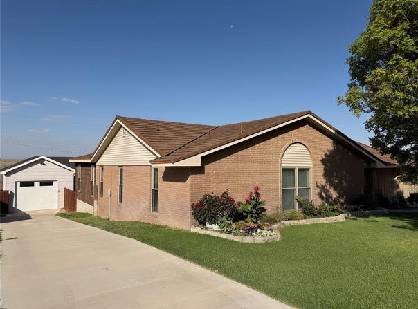 6071 Sunset Drive, Guymon, OK 73942