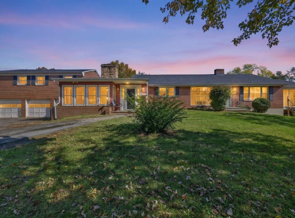 42 BIKAH LN, LEXINGTON, VA 24450