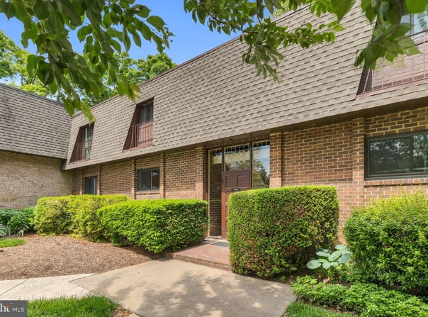 11620 VANTAGE HILL Road, RESTON, VA 20190