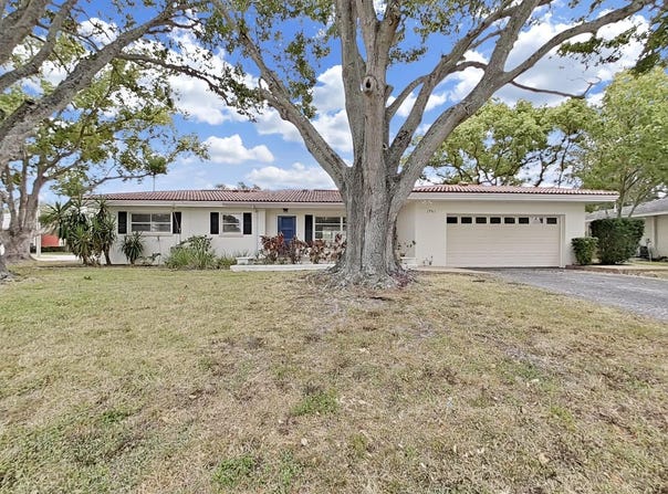 1701 LAURIE LANE, BELLEAIR, FL 33756