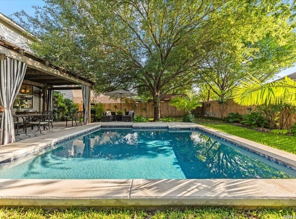10559 Weser Ln, Helotes, TX 78023