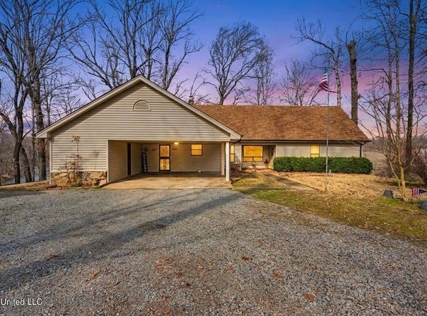 1996 Tanyard Road, Hernando, MS 38632
