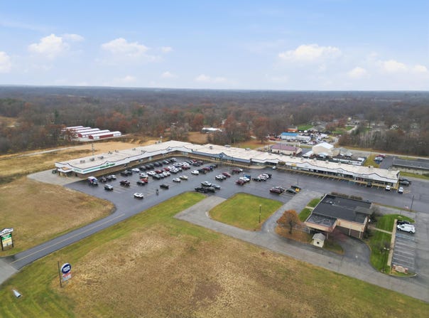 5914 E State Road 10, DeMotte, IN 46310