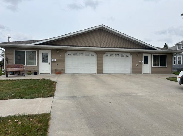 920 1st Ave N, New Rockford, ND 58356