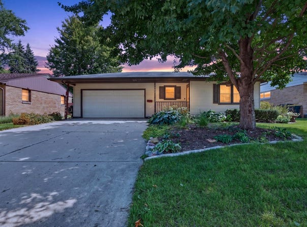 1204 Searle Drive, Normal, IL 61761