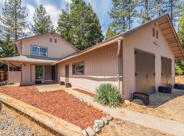 230 Mary Avenue, Trinity Center, CA 96091