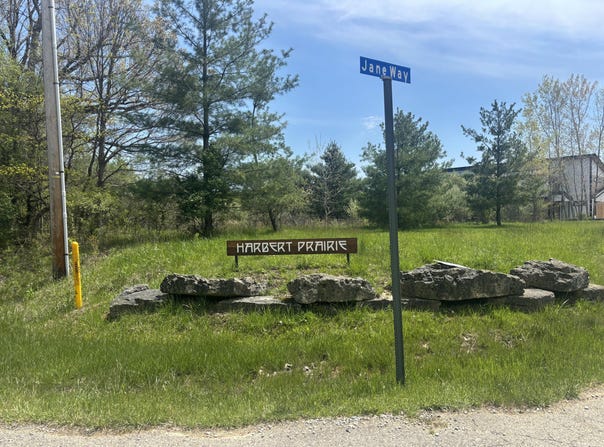 Jane Way, Sawyer, MI 49125