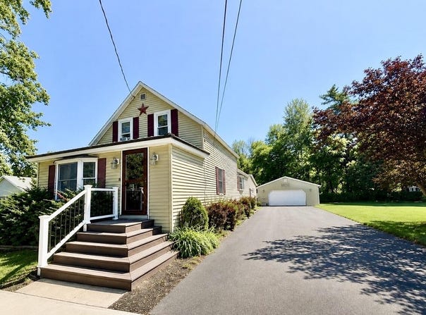 1002 Mason Street, Morrisonville, NY 12962