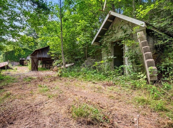 2661 Buncomb Road, Tyner, KY 40486