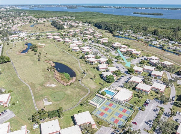 28 Pine Arbor Lane, Vero Beach, FL 32962