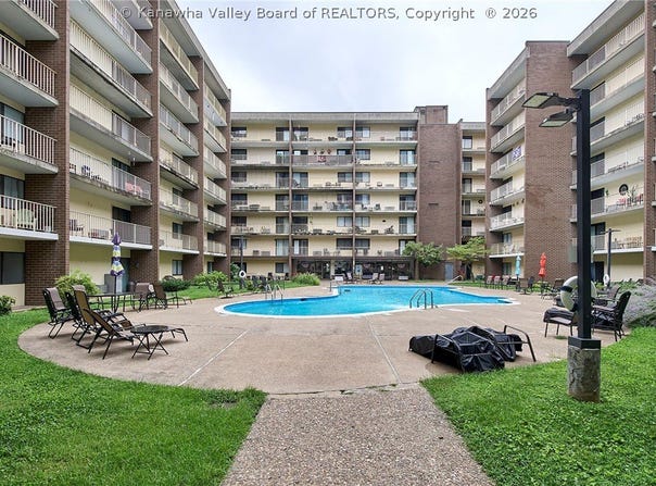 2106 Kanawha Boulevard E, Charleston, WV 25311