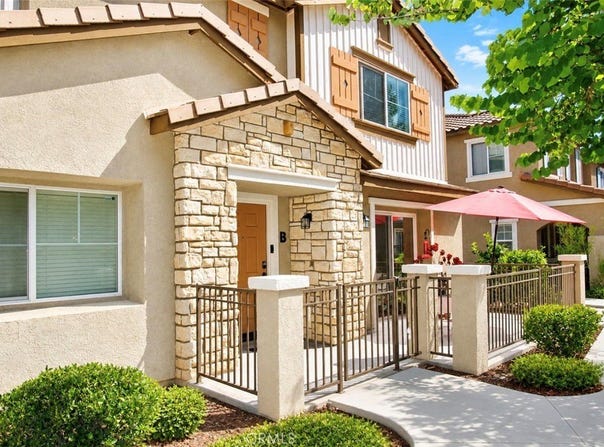 25890 Iris Ave, Moreno Valley, CA 92551