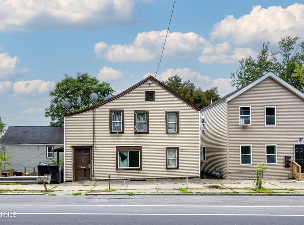 727 Burden Avenue, Troy, NY 12180