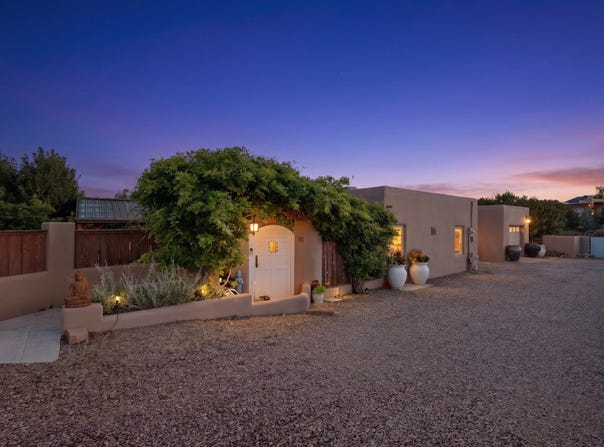 20 Moya Loop, Santa Fe, NM 87507
