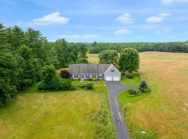 701 River Road, Buxton, ME 04093