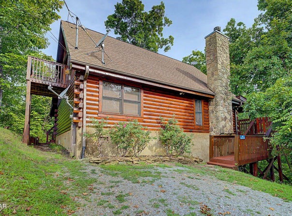 1065 Willard Way, Sevierville, TN 37876