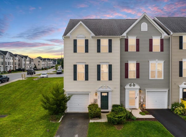 202 NORWOOD Drive, FALLING WATERS, WV 25419