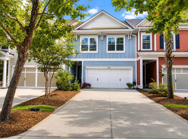 2069 Kings Gate Lane, Mount Pleasant, SC 29466