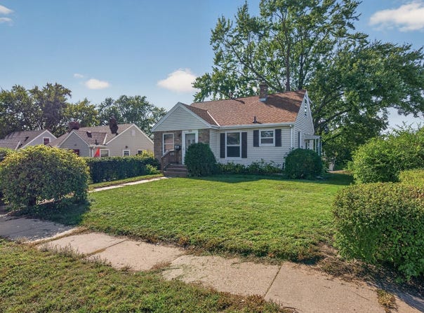 4858 6th Street NE, Columbia Heights, MN 55421