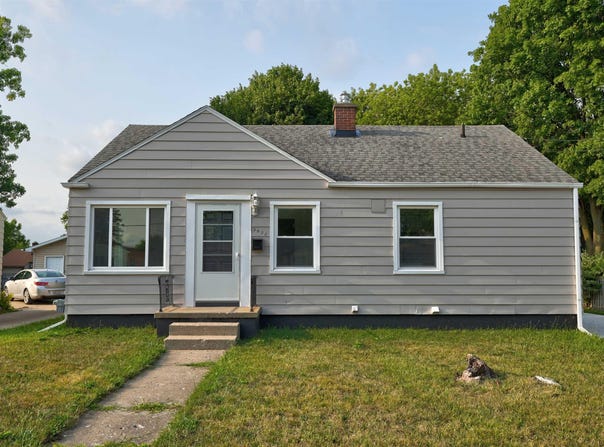 3922 Hogarth Avenue, Flint, MI 48532-5261