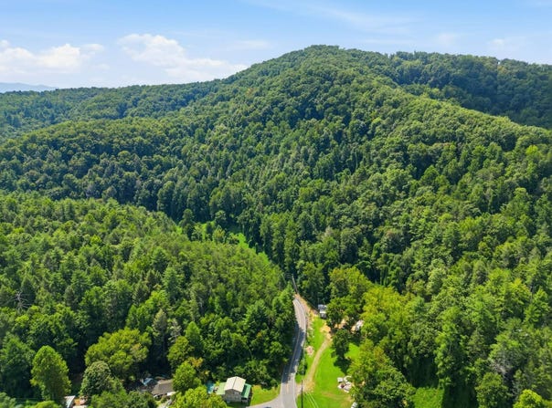 3910 Wilhite Rd, Sevierville, TN 37876