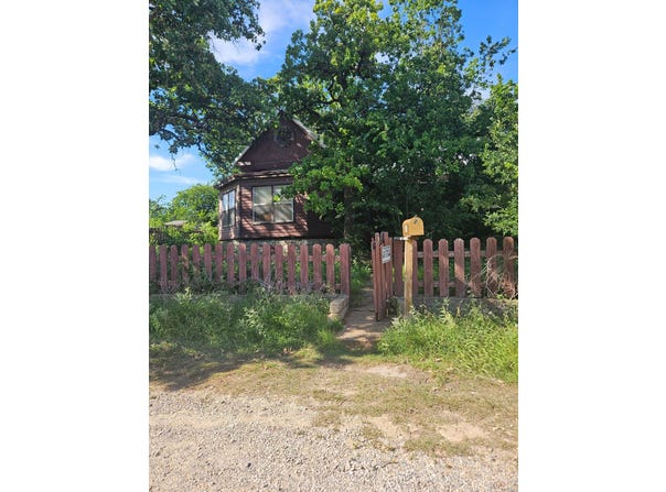 301 W Boynton, Hamilton, TX 76531